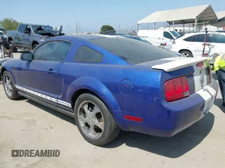 2005 Ford Mustang Deluxe with VIN 1ZVFT80N355260024, listed as a IAAI auction lot 42570131 with Not provided miles and . Bid and sale history available at DreamBid. Image 3.