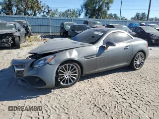 2017 Mercedes-Benz SLC 300 z VIN WDDPK3JA3HF138003, wystawiony jako Copart lot #81404554 z przebiegiem 23 339 mil mil oraz Nie do naprawy • Non repairable. Historia ofert i sprzedaży dostępna na DreamBid. Obrazek 1.