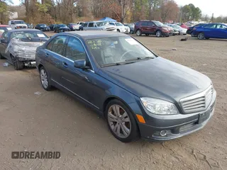 2011 Mercedes-Benz C 300 Sport z VIN WDDGF8BB7BR163551, wystawiony jako IAAI lot #40863240 z przebiegiem 180 505 mil mil oraz . Historia ofert i sprzedaży dostępna na DreamBid. Obrazek 1.