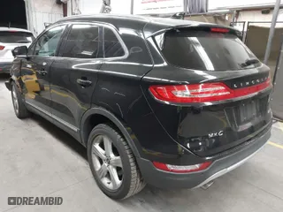 2017 Lincoln MKC Premiere with VIN 5LMCJ1D92HUL52227, listed as a IAAI auction lot 40801173 with 46,743 mi miles. Bid and sale history available at carsss.com. Image 3.