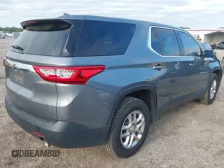 2020 Chevrolet Traverse LS z VIN 1GNERFKW2LJ276394, wystawiony jako IAAI lot #42167725 z przebiegiem 55 975 mil mil oraz . Historia ofert i sprzedaży dostępna na DreamBid. Obrazek 4.