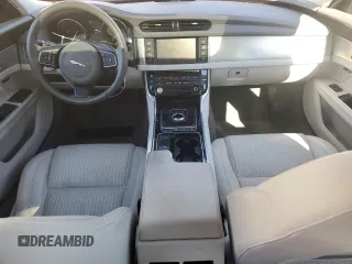 2017 Jaguar XF 35t Prestige with VIN SAJBE4BV3HCY45138, listed as a Copart auction lot 82504763 with 58,693 mi miles. Bid and sale history available at carsss.com. Image 8.