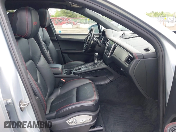 2018 Porsche Macan GTS z VIN WP1AG2A59JLB62326, wystawiony jako IAAI lot #42176369 z przebiegiem 87 686 mil mil oraz . Historia ofert i sprzedaży dostępna na DreamBid. Obrazek 5.