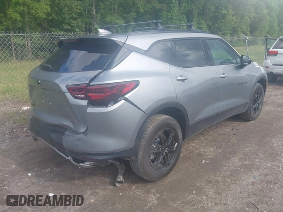 2024 Chevrolet Blazer LT z VIN 3GNKBCR46RS282636, wystawiony jako IAAI lot #42263380 z przebiegiem 17 412 mil mil oraz . Historia ofert i sprzedaży dostępna na DreamBid. Obrazek 4.