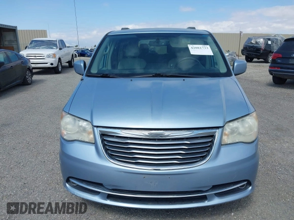 2013 Chrysler Town & Country Touring with VIN 2C4RC1BG6DR577044, listed as a IAAI auction lot 42081733 with 177,840 mi miles. Bid and sale history available at carsss.com. Image 6.