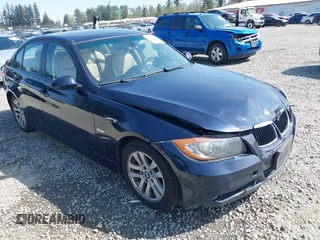 2006 BMW 3 Series 325i z VIN WBAVB13546KX40545, wystawiony jako IAAI lot #42114040 z przebiegiem 158 422 mil mil oraz . Historia ofert i sprzedaży dostępna na DreamBid. Obrazek 1.