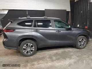 2023 Toyota Highlander L with VIN 5TDKDRBH4PS009022, listed as a IAAI auction lot 41582037 with 8,966 mi miles. Bid and sale history available at carsss.com. Image 14.