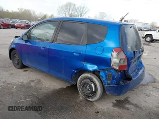 2008 Honda Fit z VIN JHMGD38498S043827, wystawiony jako IAAI lot #41990363 z przebiegiem 301 405 mil mil oraz . Historia ofert i sprzedaży dostępna na DreamBid. Obrazek 3.