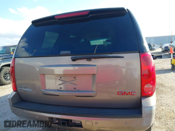 2007 GMC Yukon SLT with VIN 1GKFK13047R205630, listed as a IAAI auction lot 41489206 with 161,376 mi miles. Bid and sale history available at carsss.com. Image 17.