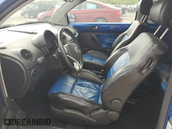 2003 Volkswagen Beetle GLS z VIN 3VWCD21CX3M444653, wystawiony jako Copart lot #49804375 z przebiegiem 142 276 mil mil oraz Szkoda całkowita • Salvage title. Historia ofert i sprzedaży dostępna na DreamBid. Obrazek 7.