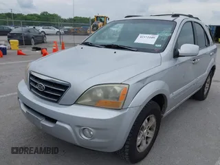 2007 Kia Sorento LX z VIN KNDJC736775716198, wystawiony jako IAAI lot #42372109 z przebiegiem 186 948 mil mil oraz . Historia ofert i sprzedaży dostępna na DreamBid. Obrazek 12.