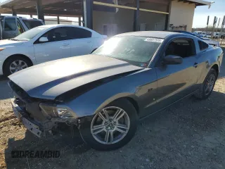 2014 Ford Mustang V6 with VIN 1ZVBP8AM1E5258846, listed as a Copart auction lot 49607335 with 98,627 mi miles and Salvage Title. Bid and sale history available at carsss.com. Image 1.