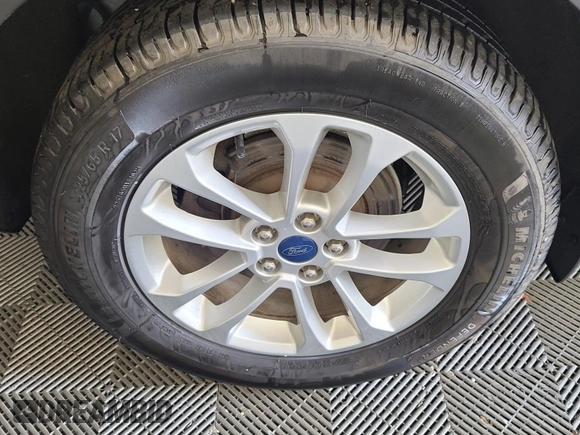 2020 Ford Escape SE с VIN 1FMCU9G63LUB81314, выставлен на аукционе IAAI как лот 42905132 с пробегом 44 436 миль миль и . История ставок и продаж доступна на DreamBid. Изображение 46.