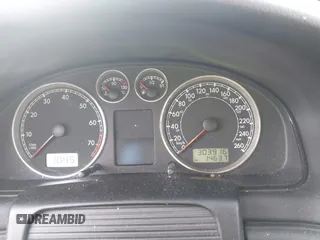 2002 Volkswagen Passat z VIN WVWPD23B42P070347, wystawiony jako IAAI lot #41546173 z przebiegiem 303 916 mil mil oraz . Historia ofert i sprzedaży dostępna na DreamBid. Obrazek 7.