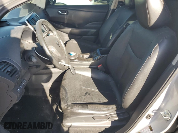 2015 Nissan LEAF S with VIN 1N4AZ0CP3FC332935, listed as a Copart auction lot 44052215 with 111,104 mi miles and Clean Title. Bid and sale history available at DreamBid. Image 7.