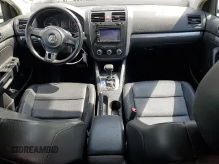 2010 Volkswagen Jetta Limited Edition с VIN 3VWRZ7AJ1AM109768, выставлен на аукционе Copart как лот 54629555 с пробегом 109 339 миль миль и Списание • Salvage title. История ставок и продаж доступна на DreamBid. Изображение 8.