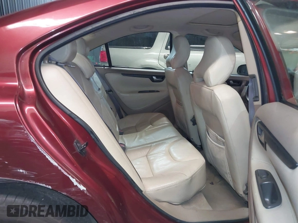2001 Volvo S60 with VIN YV1RS61R912017817, listed as a IAAI auction lot 41981663 with 44,226 mi miles. Bid and sale history available at carsss.com. Image 8.
