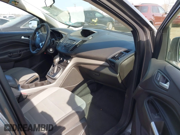 2013 Ford Escape SE with VIN 1FMCU9GX8DUD58286, listed as a IAAI auction lot 41797161 with 189,467 mi miles. Bid and sale history available at carsss.com. Image 5.