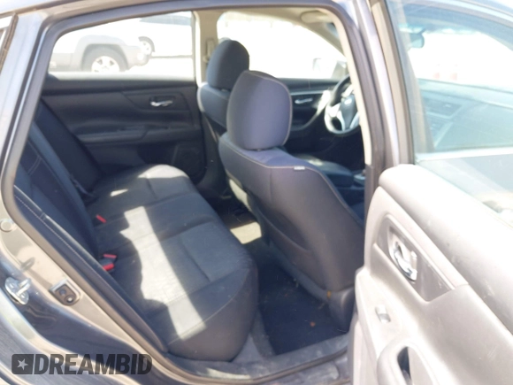 2016 Nissan Altima 2.5 S with VIN 1N4AL3AP6GN352169, listed as a IAAI auction lot 42204580 with 170,162 mi miles. Bid and sale history available at carsss.com. Image 8.
