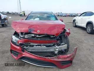 2019 Mercedes-Benz E 450 с VIN WDDZH6JB7KA654077, выставлен на аукционе IAAI как лот 41511592 с пробегом 72 870 миль миль и . История ставок и продаж доступна на DreamBid. Изображение 12.