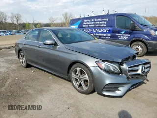 2019 Mercedes-Benz E 300 с VIN WDDZF4KB1KA656934, выставлен на аукционе Copart как лот 54543455 с пробегом Не указан миль и Списание • Salvage title. История ставок и продаж доступна на DreamBid. Изображение 4.