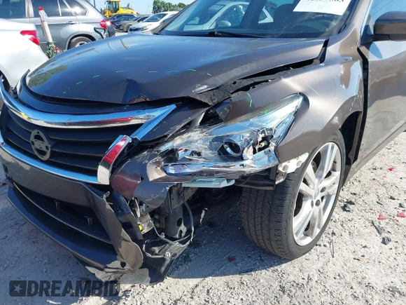 2013 Nissan Altima SL with VIN 1N4BL3APXDN433871, listed as a IAAI auction lot 42039383 with 161,200 mi miles and . Bid and sale history available at DreamBid. Image 6.