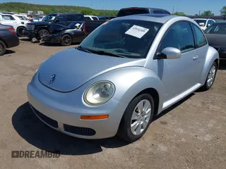2008 Volkswagen New Beetle Coupe S with VIN 3VWRW31C88M509260, listed as a IAAI auction lot 42032305 with 122,760 mi miles. Bid and sale history available at carsss.com. Image 17.