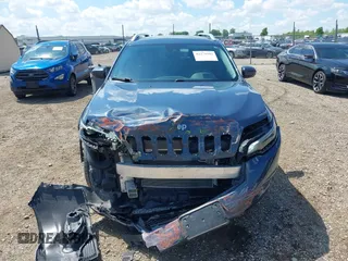 2020 Jeep Cherokee Altitude with VIN 1C4PJMLX7LD636746, listed as a IAAI auction lot 42271942 with 54,435 mi miles and . Bid and sale history available at DreamBid. Image 12.