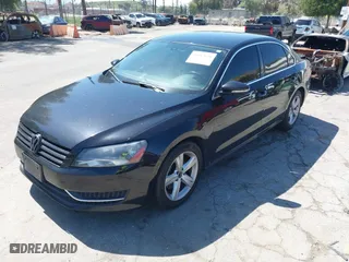 2012 Volkswagen Passat SE with VIN 1VWBP7A30CC025468, listed as a IAAI auction lot 41817638 with 204,508 mi miles. Bid and sale history available at carsss.com. Image 2.