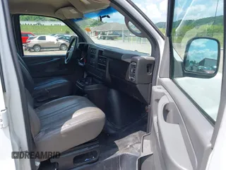 2009 Chevrolet Express Cargo with VIN 1GCFG154691155652, listed as a IAAI auction lot 42692824 with 40,430 mi miles and . Bid and sale history available at DreamBid. Image 5.