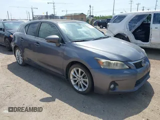 2012 Lexus CT 200h z VIN JTHKD5BHXC2061473, wystawiony jako IAAI lot #42466809 z przebiegiem 201 962 mil mil oraz . Historia ofert i sprzedaży dostępna na DreamBid. Obrazek 1.