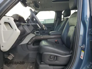 2020 Land Rover Defender SE z VIN SALEPEEU6L2025416, wystawiony jako Copart lot #85045544 z przebiegiem 36 906 mil mil oraz Szkoda całkowita • Salvage title. Historia ofert i sprzedaży dostępna na DreamBid. Obrazek 7.
