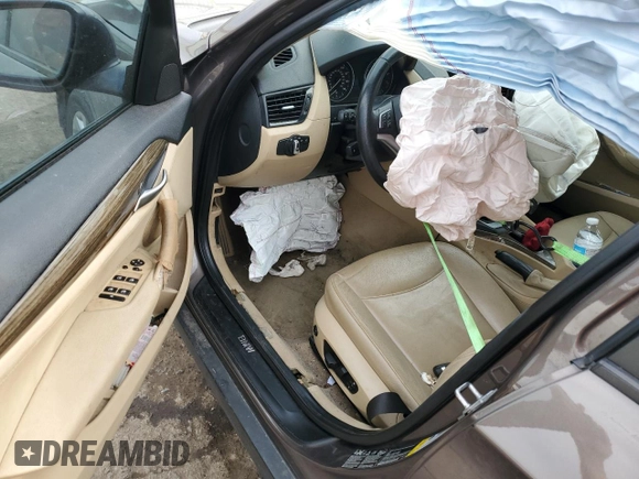 2014 BMW X1 xDrive28i with VIN WBAVL1C5XEVY14142, listed as a Copart auction lot 46693985 with 70,504 mi miles and Salvage Title. Bid and sale history available at carsss.com. Image 8.
