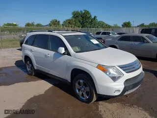 2007 Suzuki XL7 Limited with VIN 2S3DB917976105747, listed as a IAAI auction lot 42050620 with 187,231 mi miles. Bid and sale history available at carsss.com. Image 1.