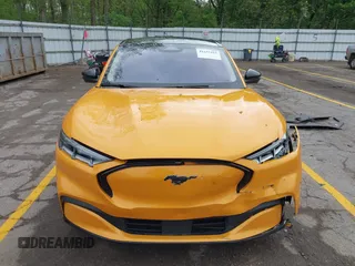 2023 Ford Mustang Mach-E Premium с VIN 3FMTK3SS2PMA49095, выставлен на аукционе IAAI как лот 42255255 с пробегом 23 307 миль миль и . История ставок и продаж доступна на DreamBid. Изображение 13.