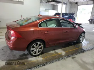 2011 Volvo S60 z VIN YV1902FH7B2011191, wystawiony jako Copart lot #56367285 z przebiegiem 152 581 mil mil oraz Szkoda całkowita • Salvage title. Historia ofert i sprzedaży dostępna na DreamBid. Obrazek 3.