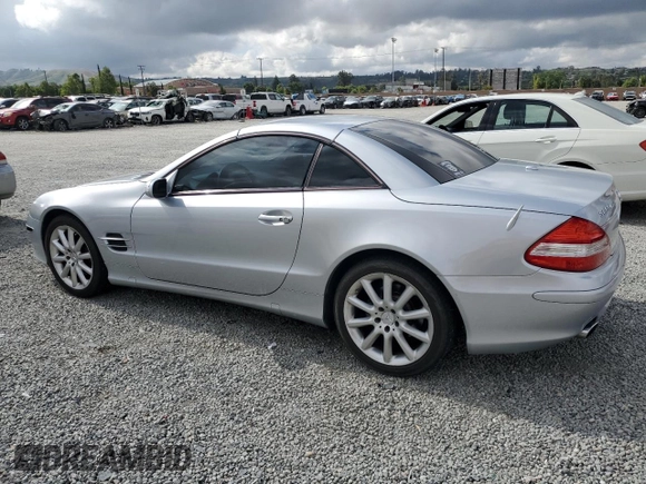 2007 Mercedes-Benz SL 550 z VIN WDBSK71F67F124729, wystawiony jako Copart lot #56720475 z przebiegiem 96 635 mil mil oraz Szkoda całkowita • Salvage title. Historia ofert i sprzedaży dostępna na DreamBid. Obrazek 2.