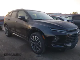 2024 Chevrolet Blazer RS с VIN 3GNKBERS5RS185728, выставлен на аукционе IAAI как лот 40614552 с пробегом 7 740 миль миль и . История ставок и продаж доступна на DreamBid. Изображение 1.