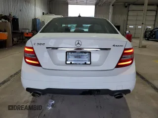 2013 Mercedes-Benz C 300 Sport с VIN WDDGF8AB3DG071630, выставлен на аукционе Copart как лот 60633755 с пробегом 125 585 миль миль и Списание • Salvage title. История ставок и продаж доступна на DreamBid. Изображение 6.