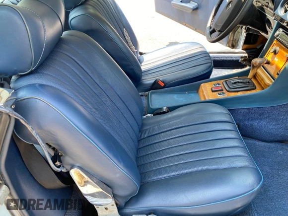 1975 Mercedes-Benz SL with VIN 10704412027415, listed as a Copart auction lot 82576724 with 105,242 mi miles and Clean title. Bid and sale history available at DreamBid. Image 5.
