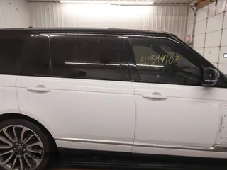 2016 Land Rover Range Rover Supercharged z VIN SALGS3EF0GA280040, wystawiony jako IAAI lot #41394107 z przebiegiem 72 446 mil mil oraz . Historia ofert i sprzedaży dostępna na DreamBid. Obrazek 13.