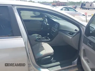 2019 Hyundai Sonata SE with VIN 5NPE24AF6KH746694, listed as a IAAI auction lot 41957791 with 80,851 mi miles and . Bid and sale history available at DreamBid. Image 5.