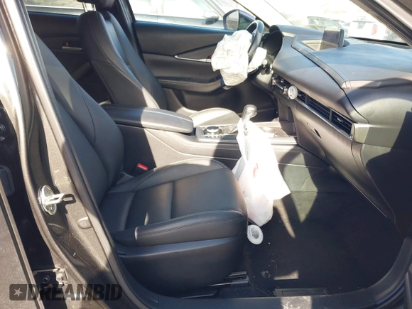 2022 Mazda CX-30 2.5 S Select Package with VIN 3MVDMBBL6NM447914, listed as a IAAI auction lot 41660946 with 1 mi miles. Bid and sale history available at carsss.com. Image 5.