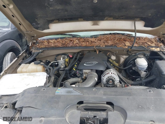 2006 Chevrolet Silverado 1500 LT2 with VIN 1GCEK19B56Z185242, listed as a IAAI auction lot 41693225 with 253,898 mi miles. Bid and sale history available at carsss.com. Image 10.