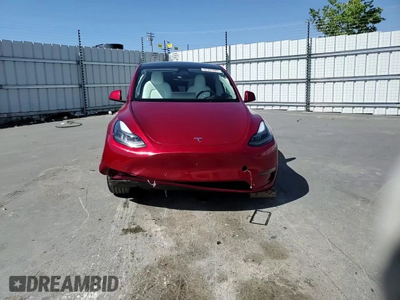 2024 Tesla Model Y Long Range с VIN 7SAYGDEE9RF125137, выставлен на аукционе Copart как лот 56301845 с пробегом 10 024 миль миль и Списание • Salvage title. История ставок и продаж доступна на DreamBid. Изображение 13.