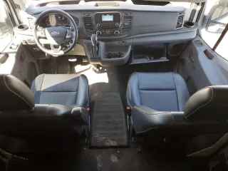 2023 Ford Transit Cargo z VIN 1FTBR1X88PKB17758, wystawiony jako Copart lot #48182245 z przebiegiem 25 760 mil mil oraz Czysty tytuł • Clean title. Historia ofert i sprzedaży dostępna na DreamBid. Obrazek 8.