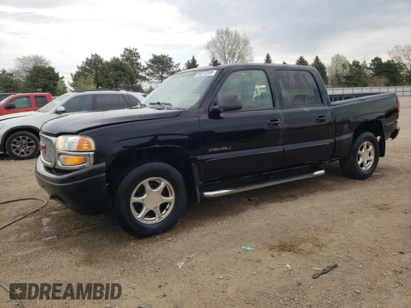 2006 GMC Sierra Denali z VIN 2GTEK63N561158633, wystawiony jako Copart lot #54572255 z przebiegiem 181 631 mil mil oraz Szkody całkowita. Historia ofert i sprzedaży dostępna na DreamBid. Obrazek 1.