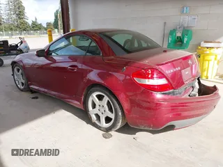 2008 Mercedes-Benz SLK 350 с VIN WDBWK56F58F176045, выставлен на аукционе IAAI как лот 42271253 с пробегом 111 908 миль миль и . История ставок и продаж доступна на DreamBid. Изображение 3.