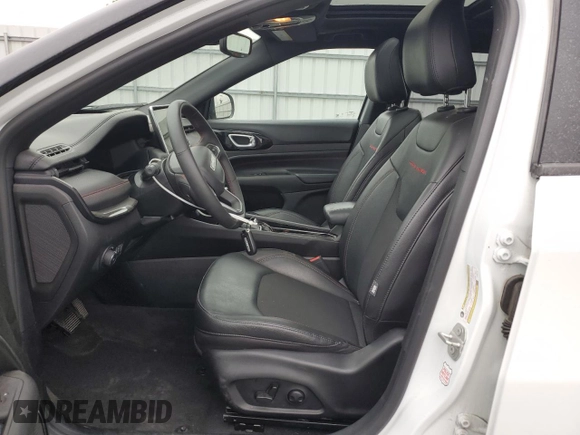 2023 Jeep Compass Trailhawk with VIN 3C4NJDDN5PT567737, listed as a Copart auction lot 61824665 with 43,843 mi miles and Clean title. Bid and sale history available at DreamBid. Image 7.