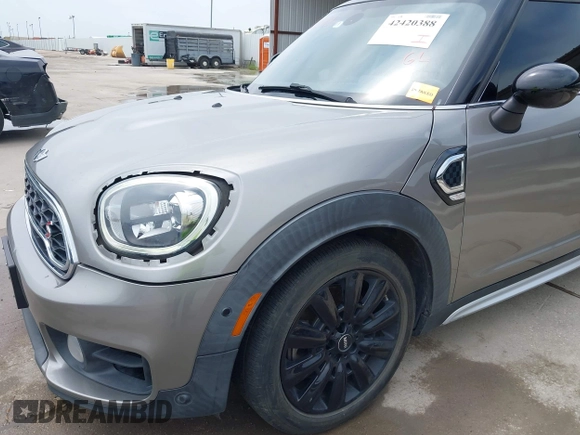 2018 MINI Countryman Cooper S with VIN WMZYT3C3XJ3E00006, listed as a IAAI auction lot 42420388 with 117,313 mi miles and . Bid and sale history available at DreamBid. Image 20.